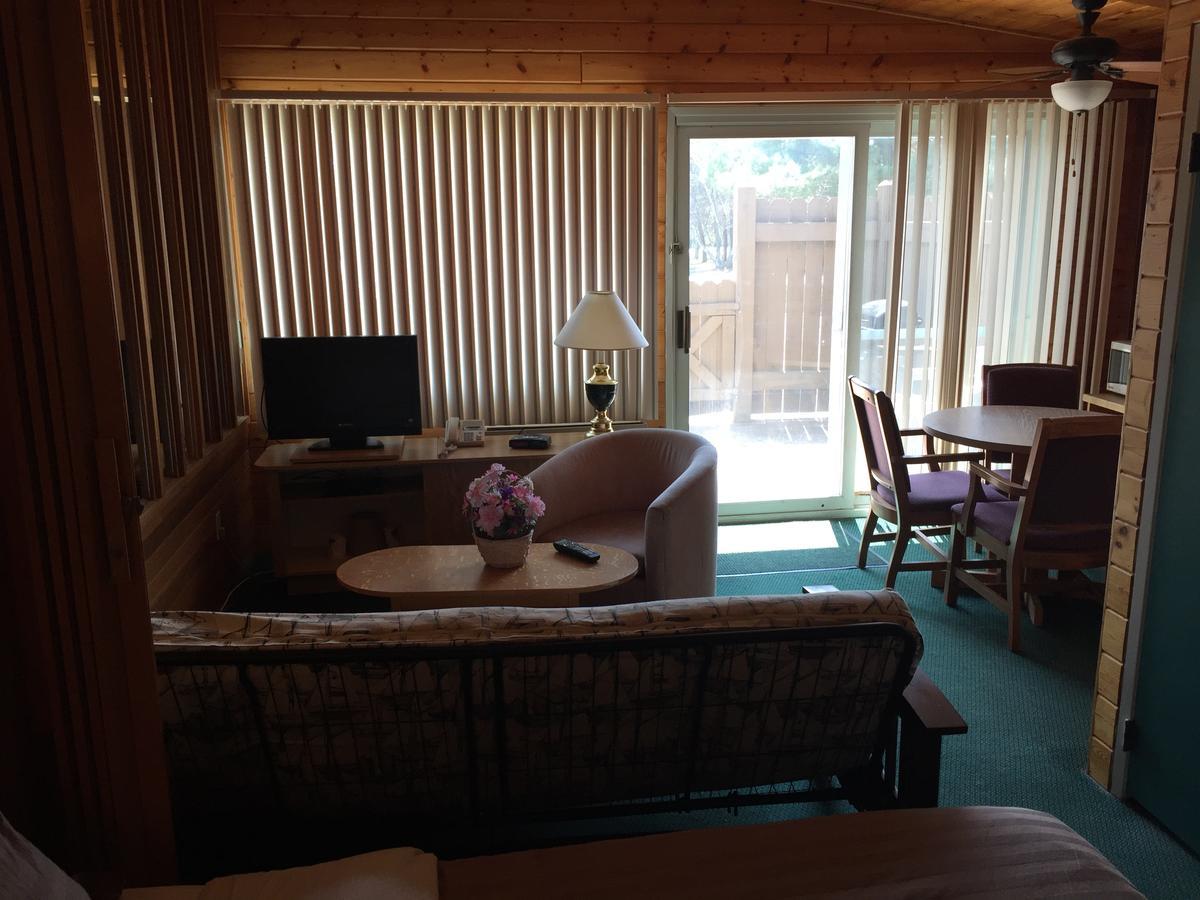 Falcon Lake Hotel Luaran gambar