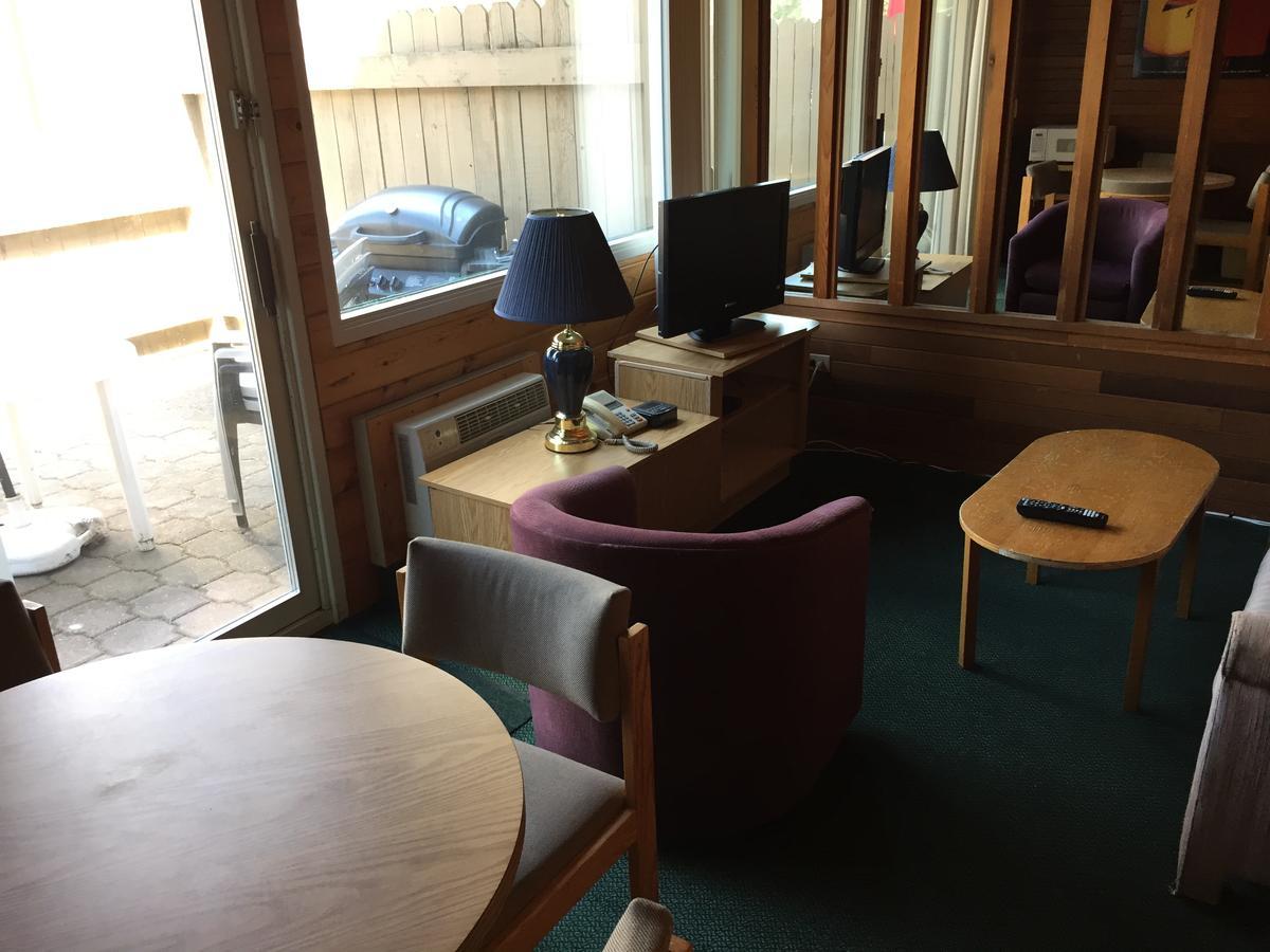 Falcon Lake Hotel Luaran gambar