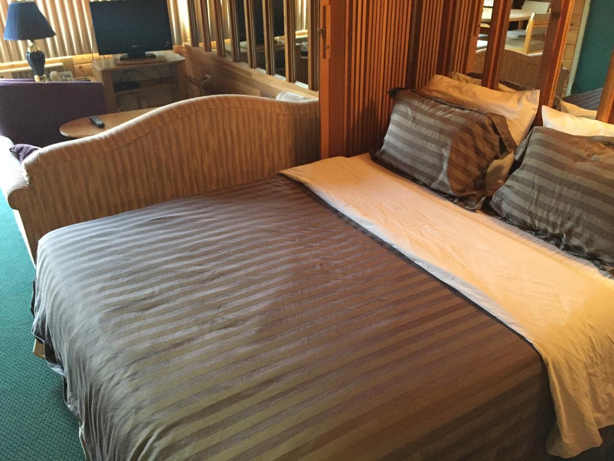 Falcon Lake Hotel Luaran gambar