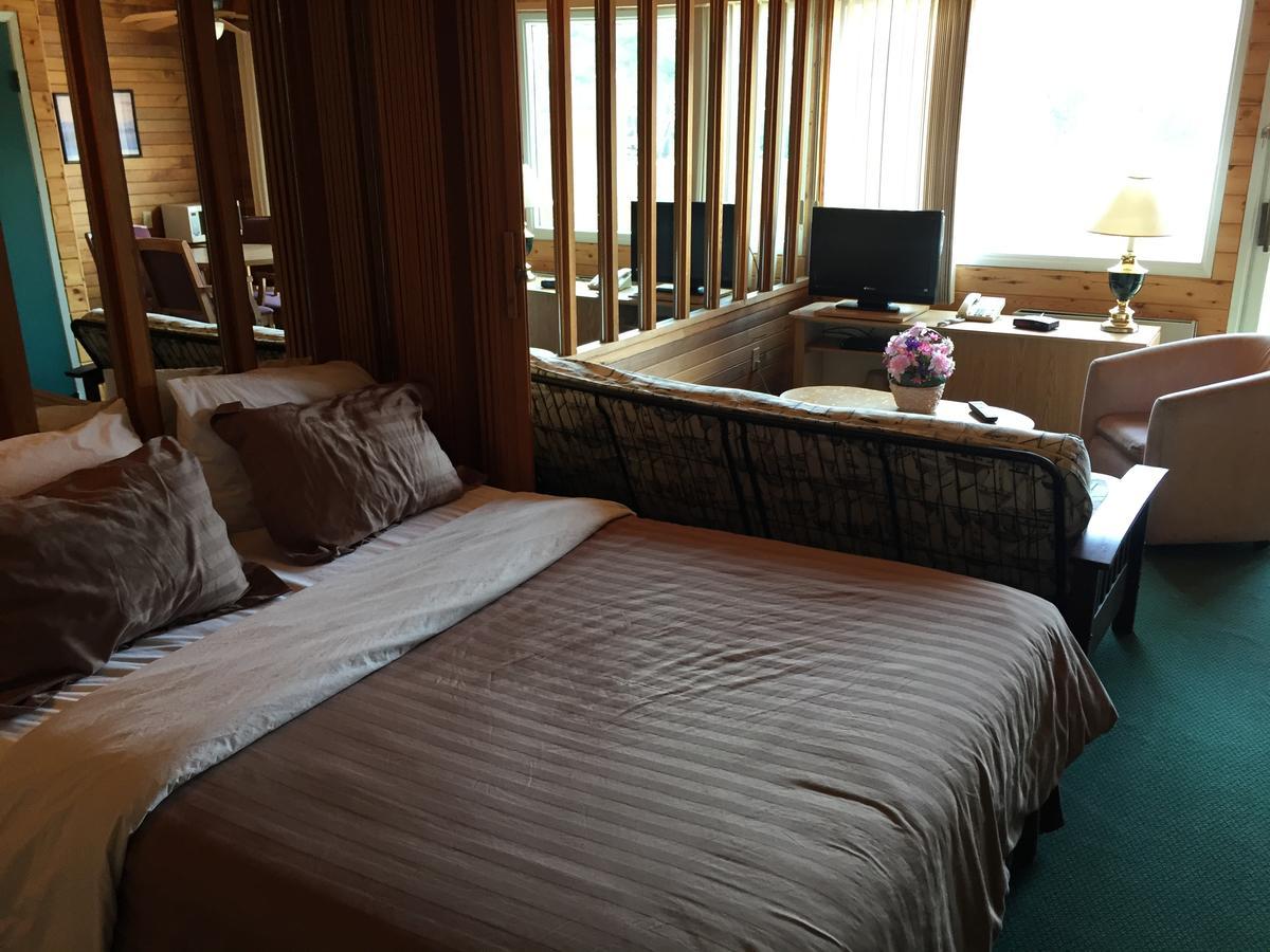 Falcon Lake Hotel Luaran gambar