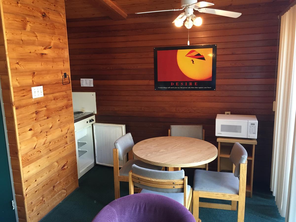 Falcon Lake Hotel Luaran gambar