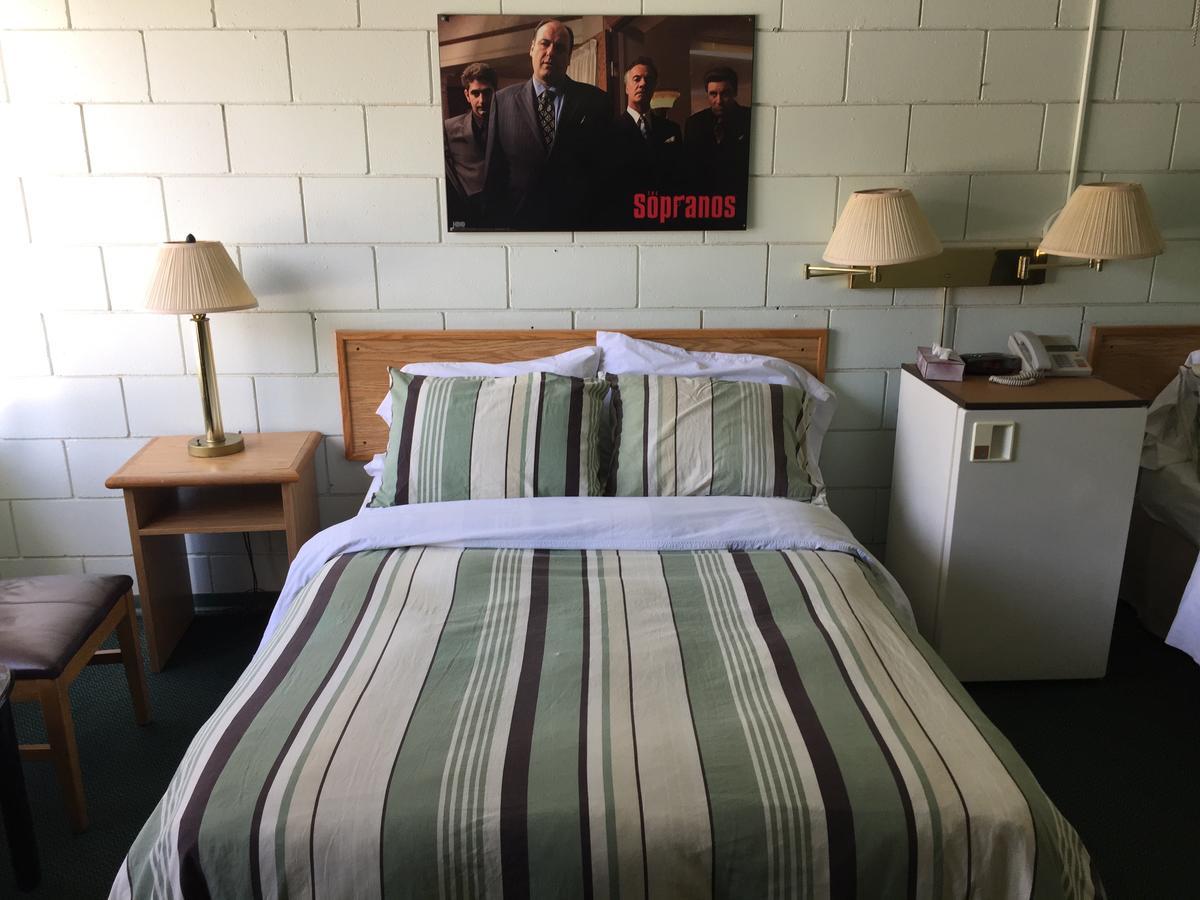 Falcon Lake Hotel Luaran gambar