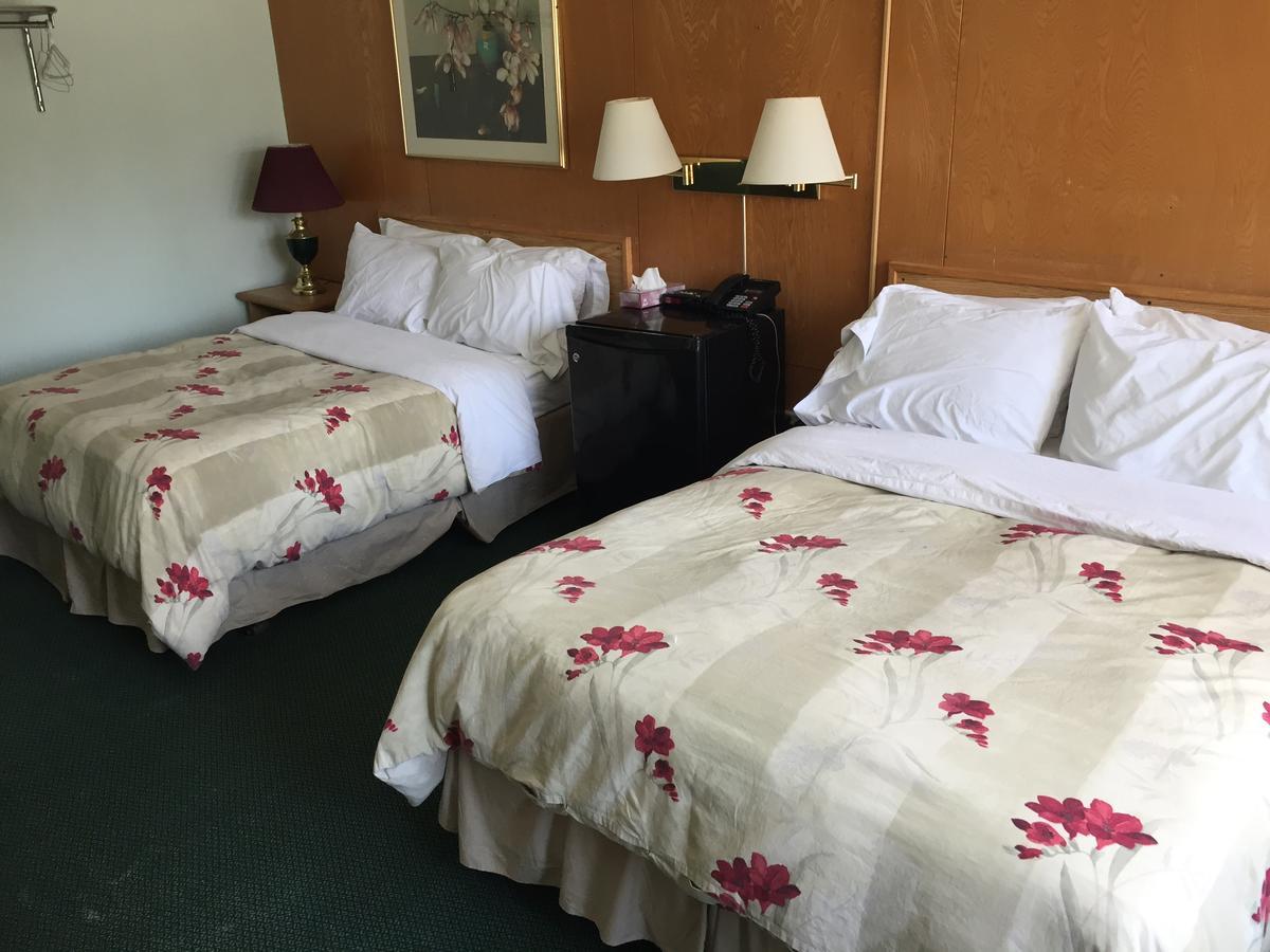 Falcon Lake Hotel Luaran gambar