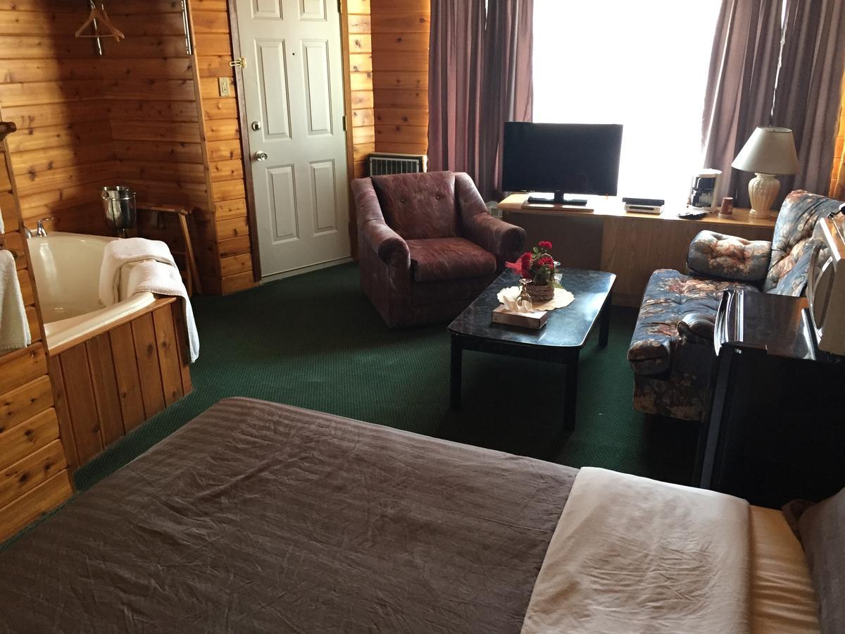 Falcon Lake Hotel Luaran gambar