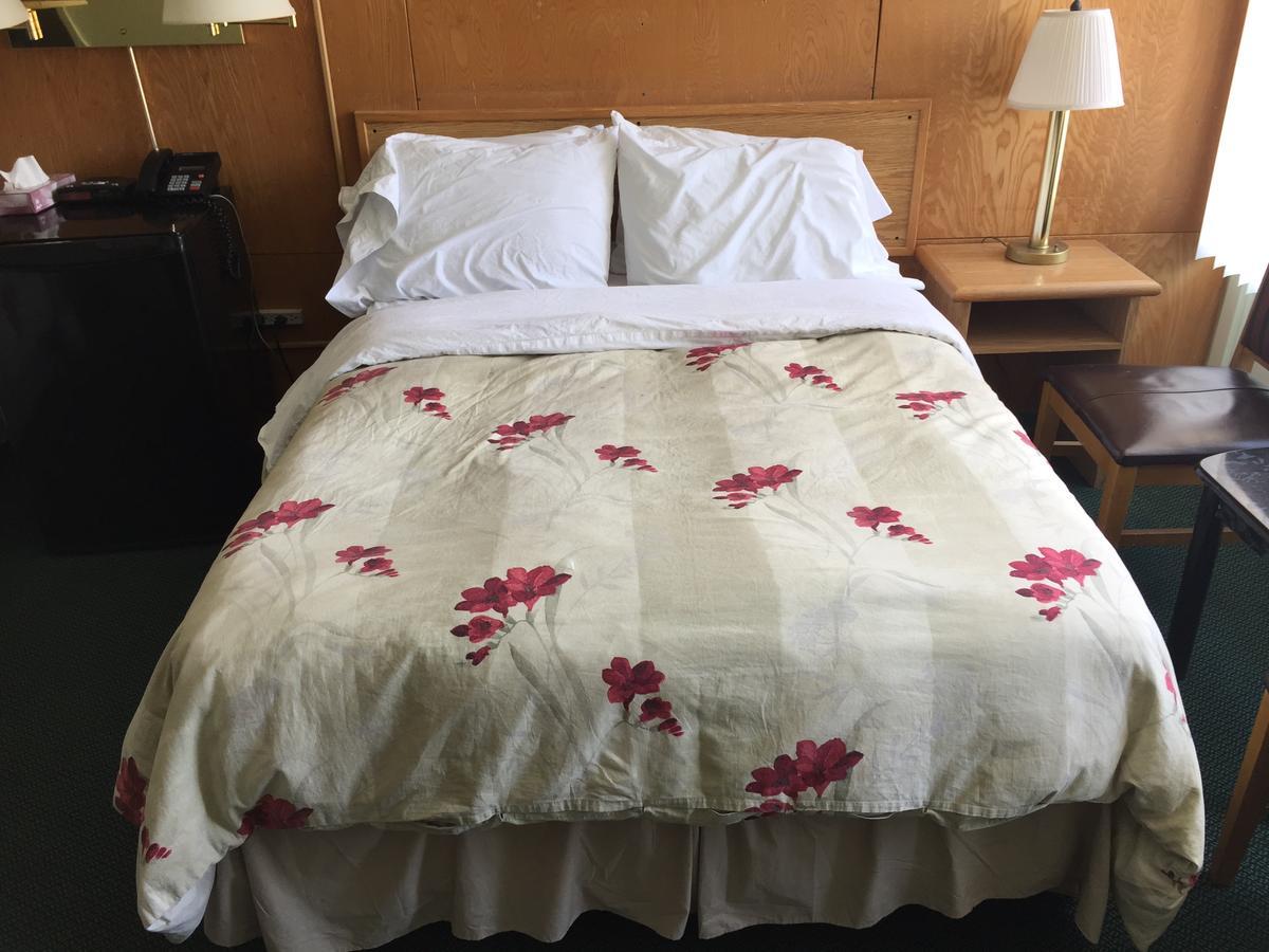 Falcon Lake Hotel Luaran gambar