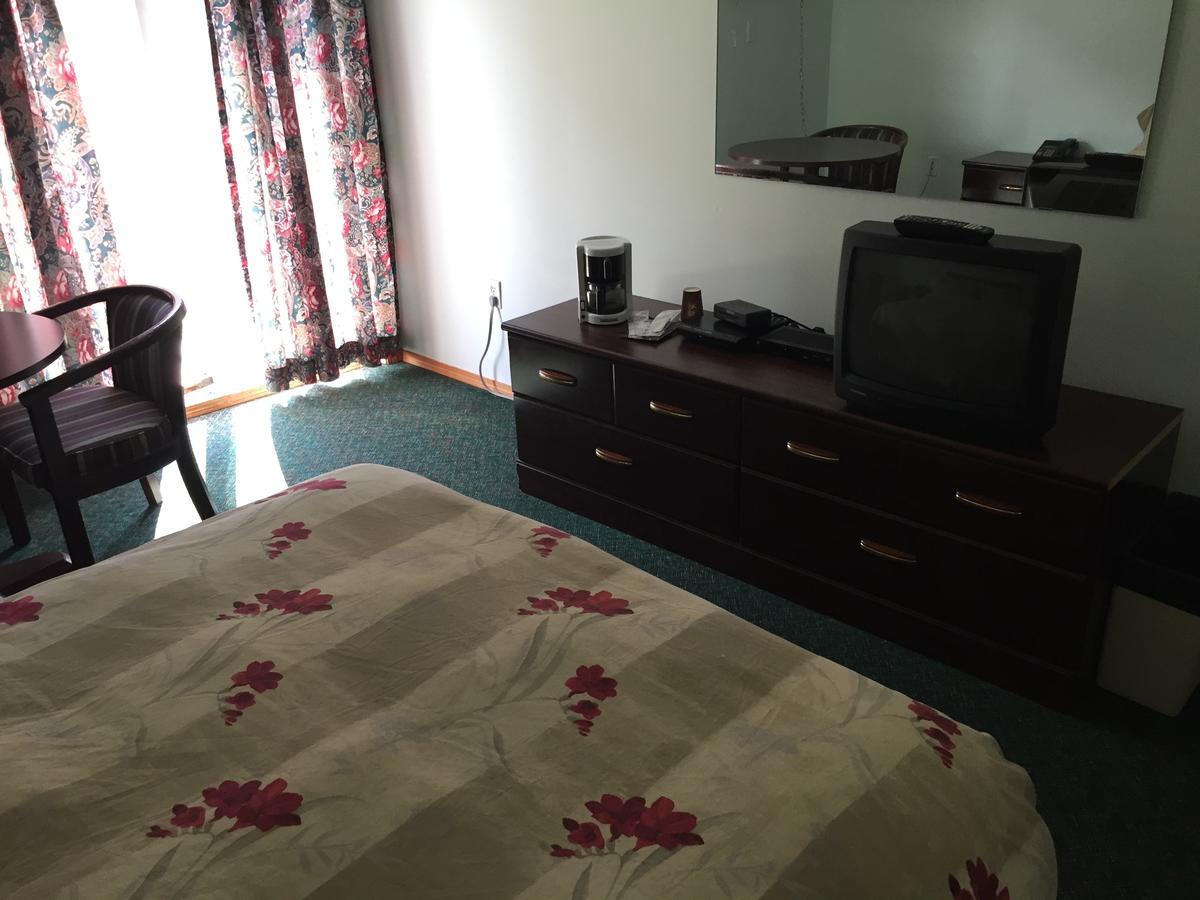 Falcon Lake Hotel Luaran gambar