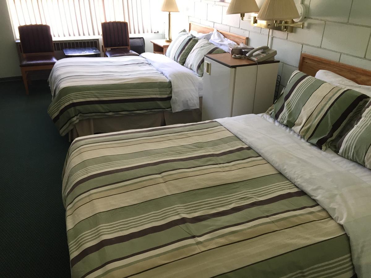 Falcon Lake Hotel Luaran gambar