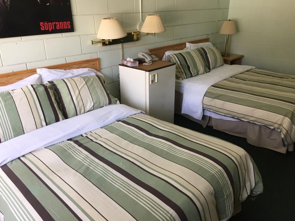 Falcon Lake Hotel Luaran gambar